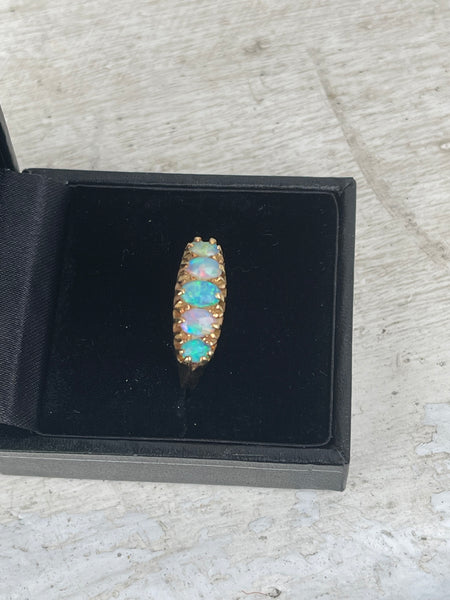 Opal Ring Antique 18ct Gold