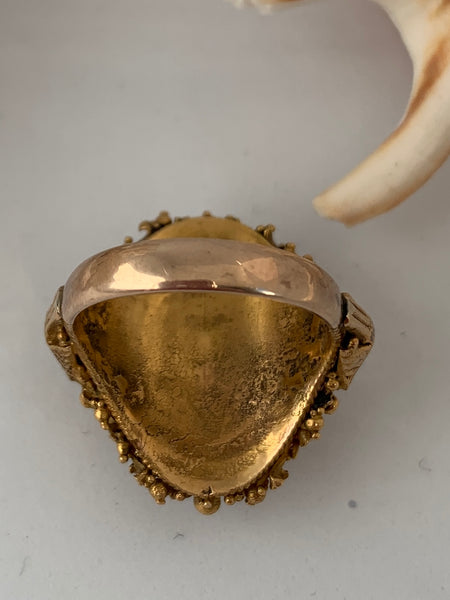18th Century 22ct Gold and Lapis Lazuli Ring
