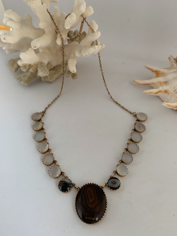 Scottish Agate and Chalcedony 9ct Gold Necklace c1900