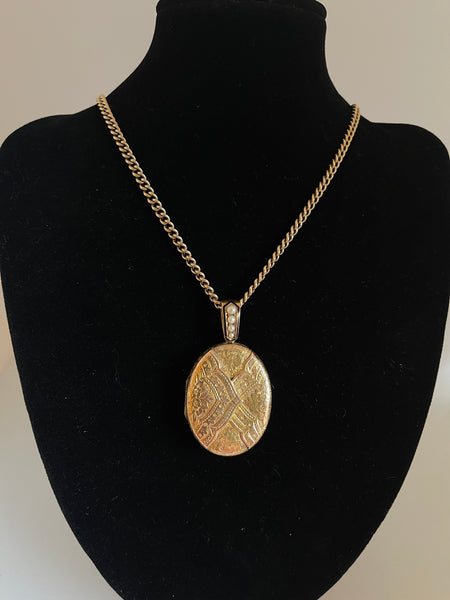 Victorian Large 15ct Gold locket on 9ct Chain